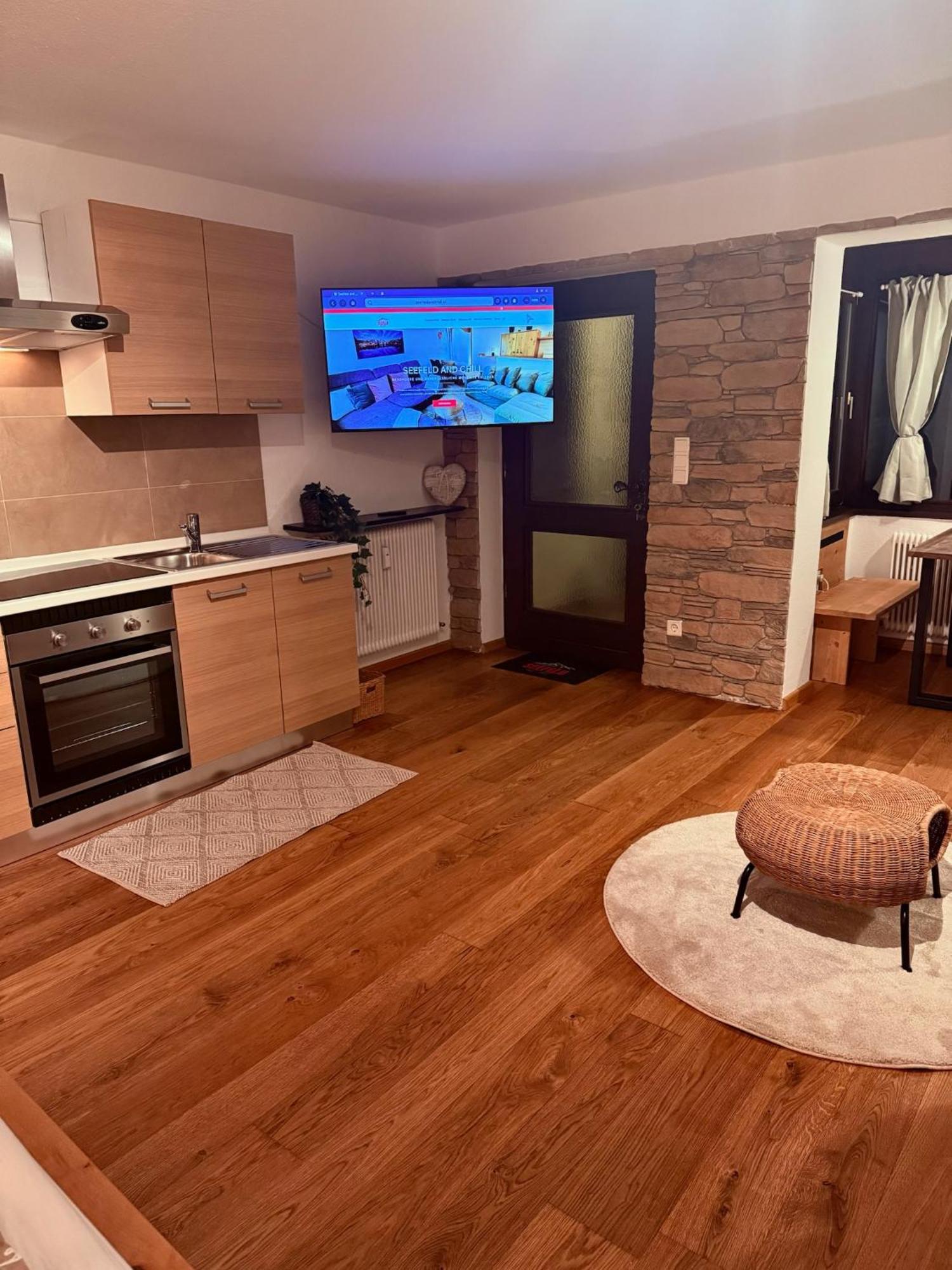 Gemuetliches Seefeld And Chill Calm Im Zentrum, Netflix & Wlan For Free! Apartment